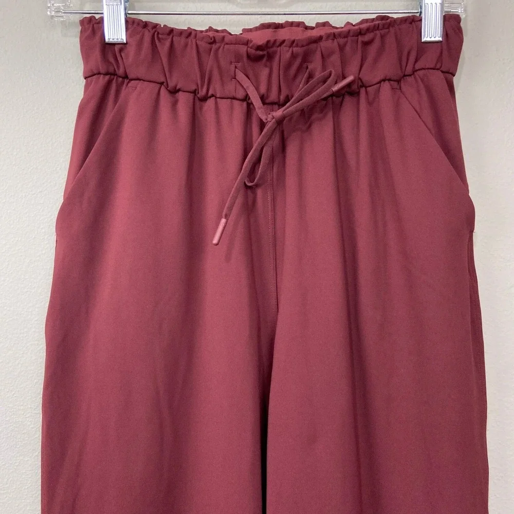 Lululemon Keep Moving Pants Size‎ 4 High Rise Burgundy Cassis Athleisure Casual